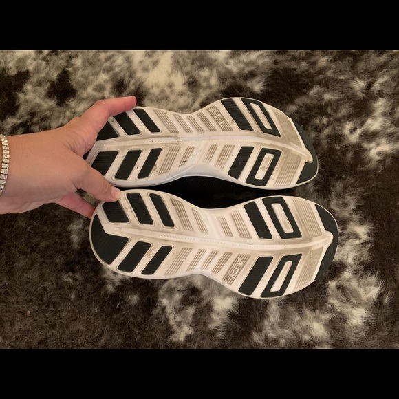 Apl - Picture 3 of 4